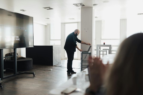Photographe d'entreprise : un levier stratégique pour valoriser l'image de marque
